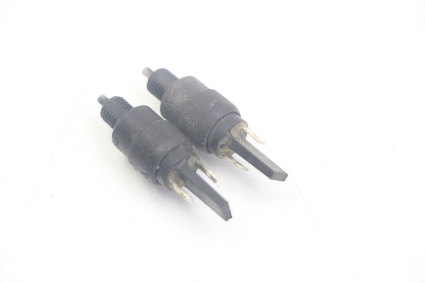 photo de BREMSLICHTSCHALTER APRILIA SCARABEO 100 (2003 - 2012) - Zoom auf Gebrauchszustand