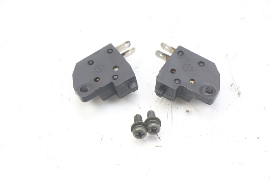 photo de BREMSLICHTSCHALTER RAZZO STEED 125 (2012 - 2018) - Hauptansicht