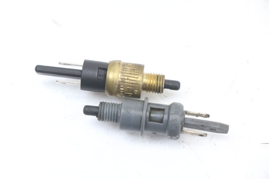 photo de BREMSLICHTSCHALTER PEUGEOT STREETZONE I 2T 50 (2018 - 2020) - Hauptansicht