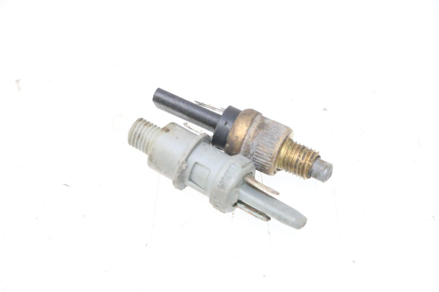 photo de BREMSLICHTSCHALTER PEUGEOT TREKKER 50 (1995 - 2004) - Hauptansicht