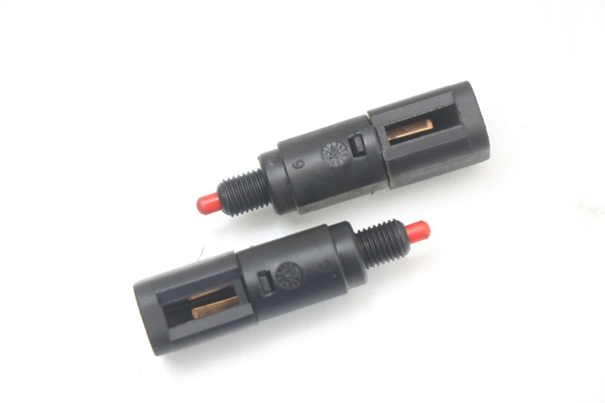 photo de BREMSLICHTSCHALTER PIAGGIO VESPA LX 125 (2005 - 2010) - Hauptansicht