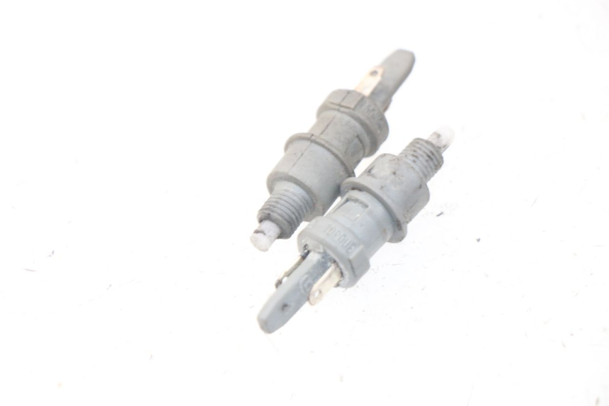 photo de BREMSLICHTSCHALTER PEUGEOT VIVACITY 50 (2004 - 2009) - Detailansicht des Bauteils