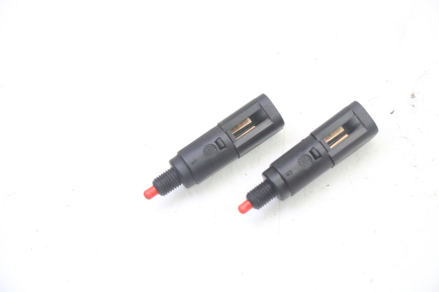 photo de BREMSLICHTSCHALTER PIAGGIO X9 EVOLUTION 125 (2003 - 2007) - Hauptansicht