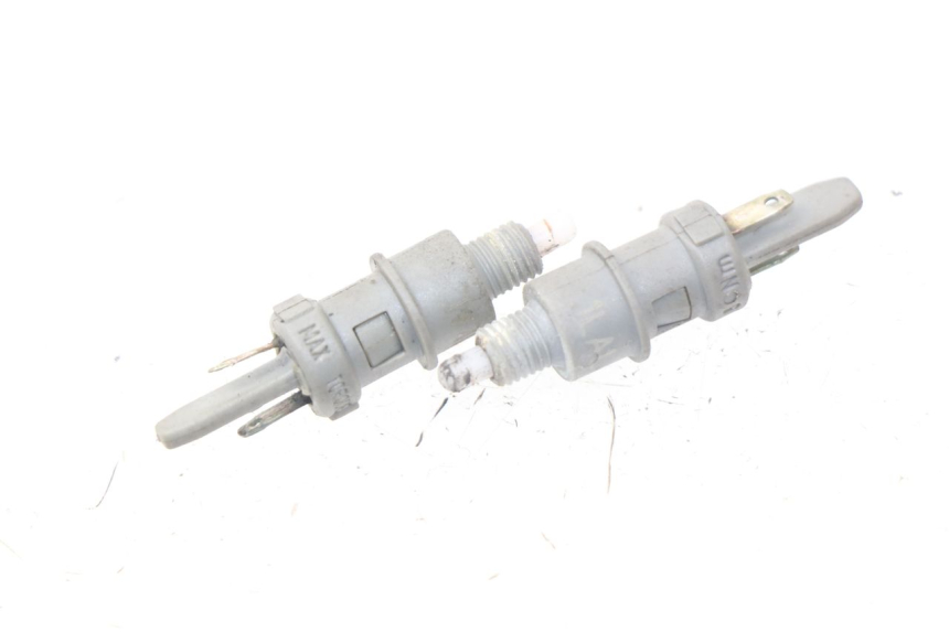 photo de BREMSLICHTSCHALTER PIAGGIO X9 125 (2000 - 2003) - Detailansicht des Bauteils