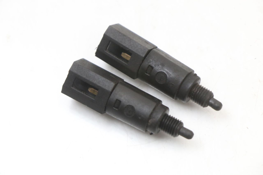 photo de BREMSLICHTSCHALTER PIAGGIO X9 125 (2000 - 2003) - Detailansicht des Bauteils