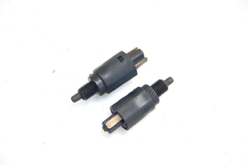 photo de BREMSLICHTSCHALTER PIAGGIO XEVO - X EVO 125 (2007 - 2017) - Hauptansicht