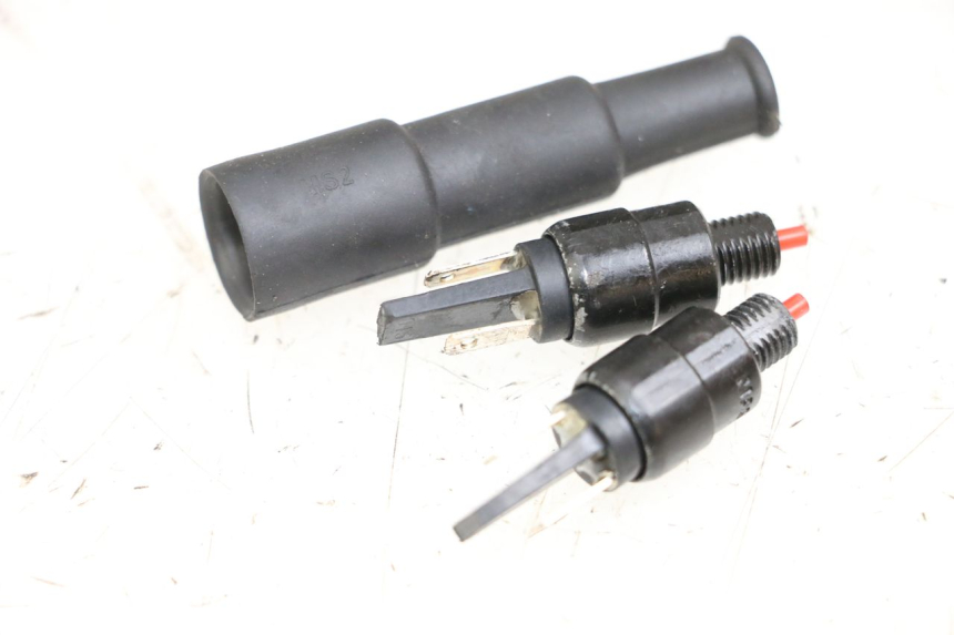 photo de BREMSLICHTSCHALTER PIAGGIO XEVO - X EVO 125 (2007 - 2017) - Detailansicht des Bauteils