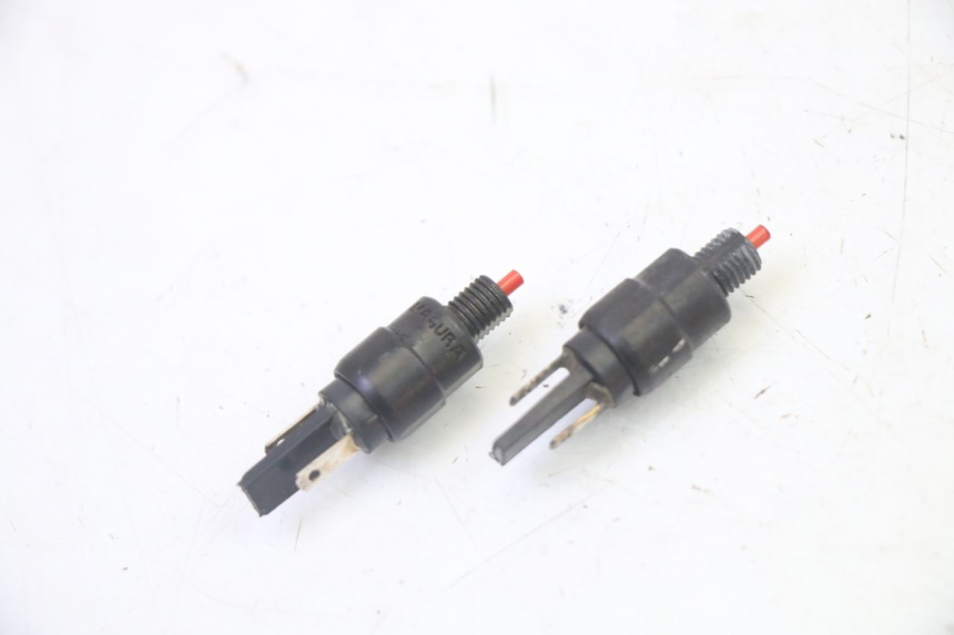 photo de BREMSLICHTSCHALTER PIAGGIO XEVO - X EVO 125 (2007 - 2017) - Detailansicht des Bauteils