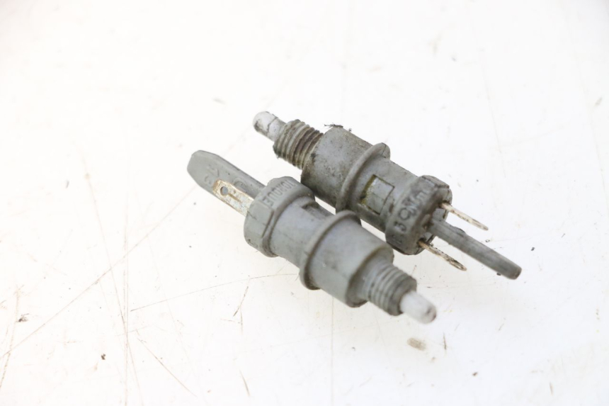 photo de STOP-LICHTSCHALTER YAMAHA YP MAJESTY 125 (1998 - 2001) - Detailansicht des Bauteils