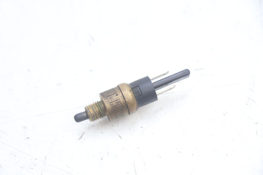 photo de BREMSLICHTSCHALTER YAMAHA YP MAJESTY 125 (2002 - 2006) - Hauptansicht