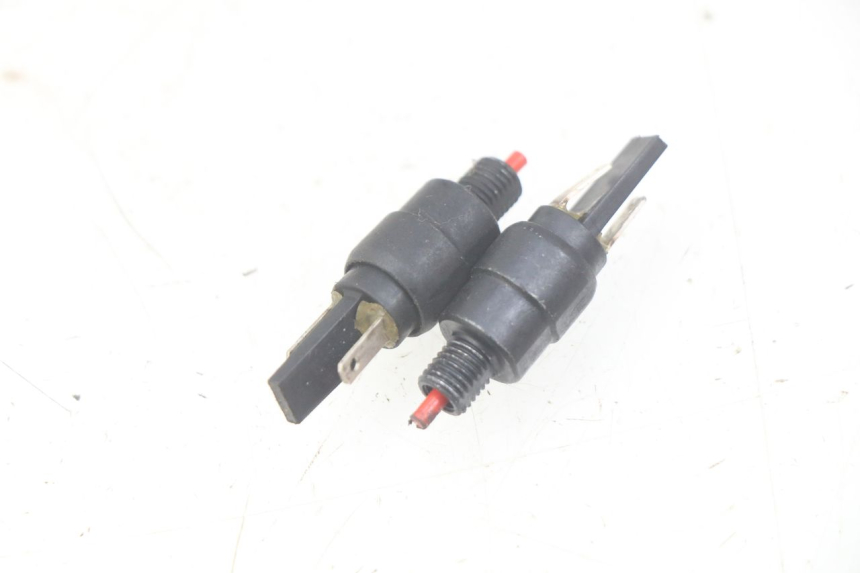 photo de BREMSLICHTSCHALTER PIAGGIO ZIP 4T 50 (2018 - 2020) - Detailansicht des Bauteils