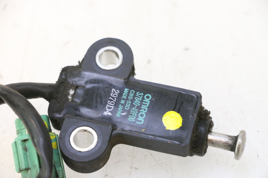 photo de ZÜNDUNG AUS SEITENSTÄNDER SUZUKI BURGMAN 125 (2007 - 2014) - Technische Nahaufnahme