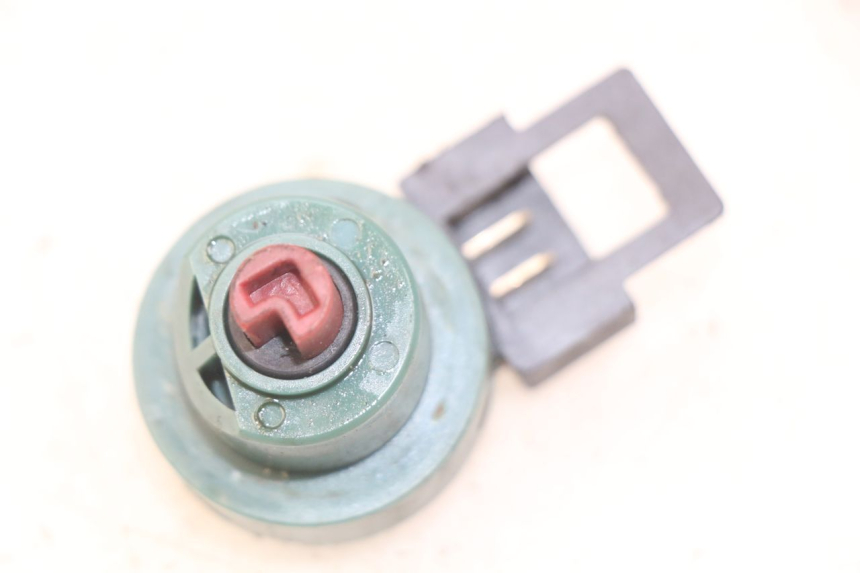 photo de ZÜNDSCHLOSS PIAGGIO FLY 2T 50 (2004 - 2017) - Hauptansicht