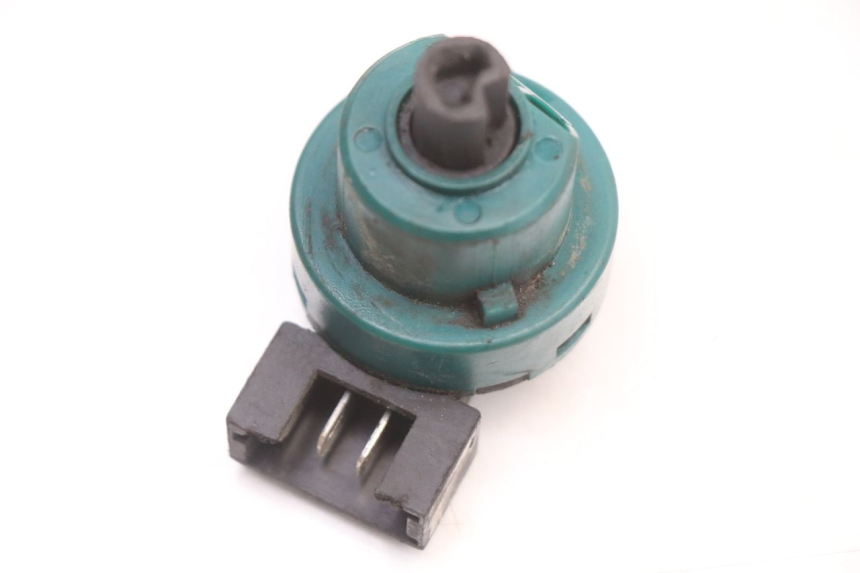 photo de ZÜNDSCHLOSS PIAGGIO NEW TYPHOON 50 (2018 - 2021) - Zoom auf Gebrauchszustand