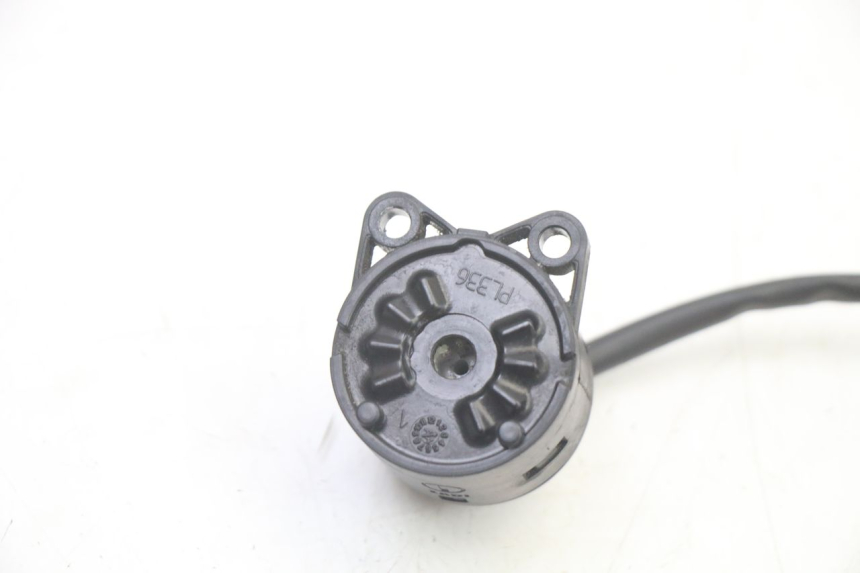 photo de SCHALTER APRILIA SCARABEO GT TOURING 125 (1999 - 2005) - Detailansicht des Bauteils