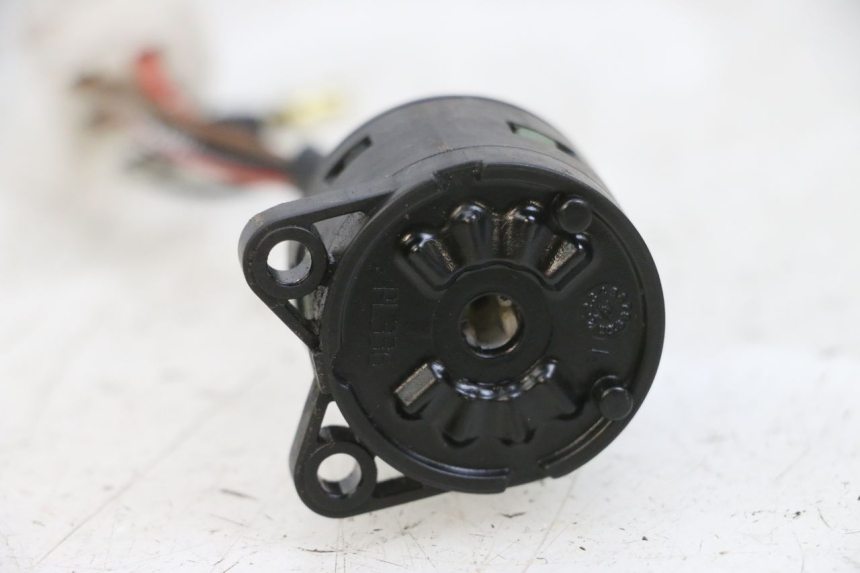 photo de ZÜNDSCHLOSS YAMAHA YP MAJESTY 125 (2002 - 2006) - Zoom auf Gebrauchszustand