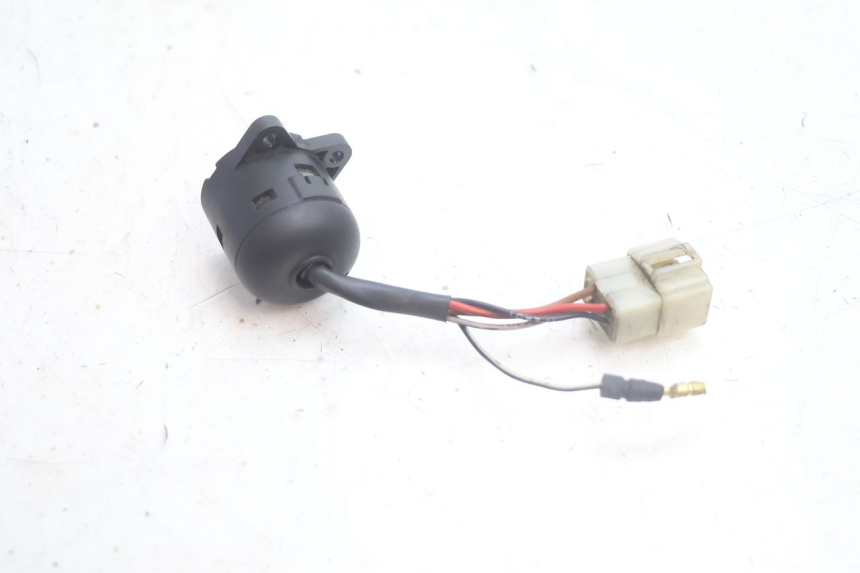 photo de ZÜNDSCHLOSS YAMAHA YP MAJESTY 125 (2002 - 2006) - Alternative Perspektive