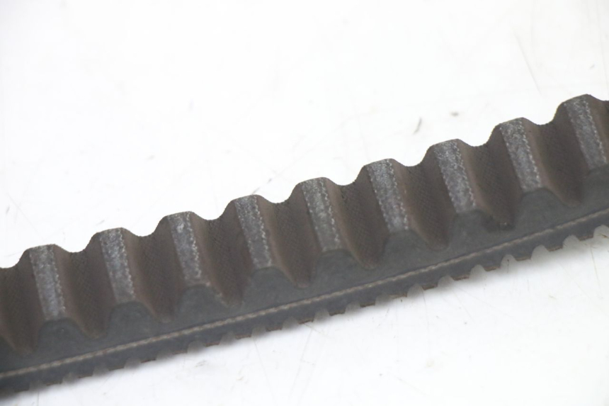 photo de KEILRIEMEN PEUGEOT SATELIS 250 (2006 - 2012) - Zoom auf Gebrauchszustand