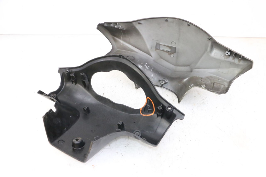 photo de LENKERVERKLEIDUNG KYMCO AGILITY 4T 50 (2005 - 2018) - Detailansicht des Bauteils