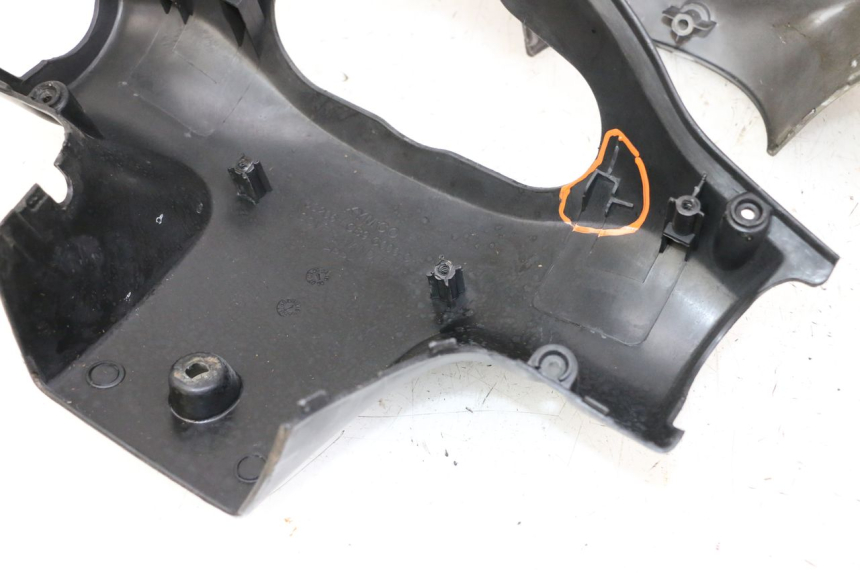 photo de LENKERVERKLEIDUNG KYMCO AGILITY 4T 50 (2005 - 2018) - Hochauflösende Nahaufnahme