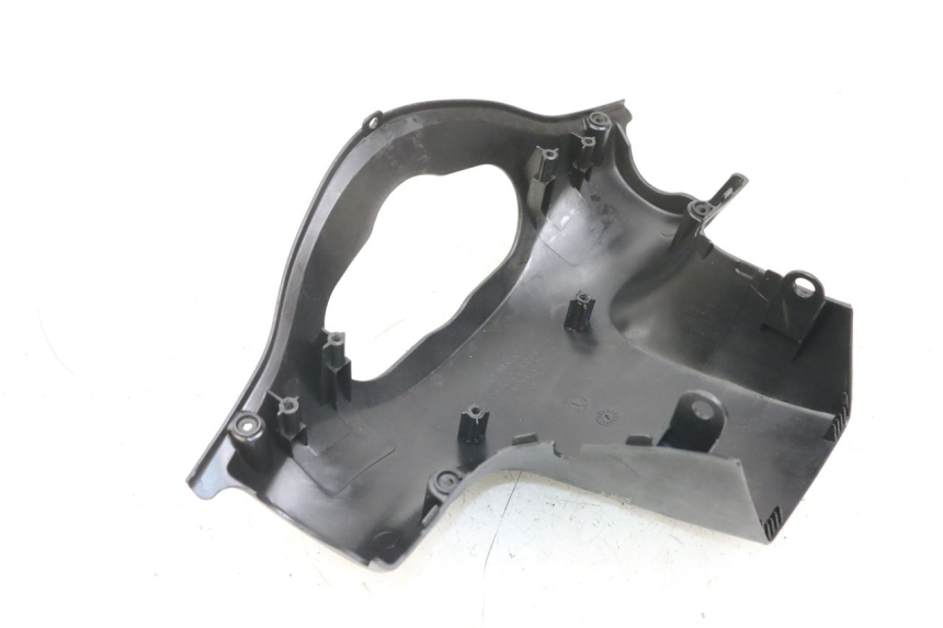 photo de HINTERE LENKERABDECKUNG KYMCO AGILITY 4T 50 (2018 - 2022) - Technische Nahaufnahme