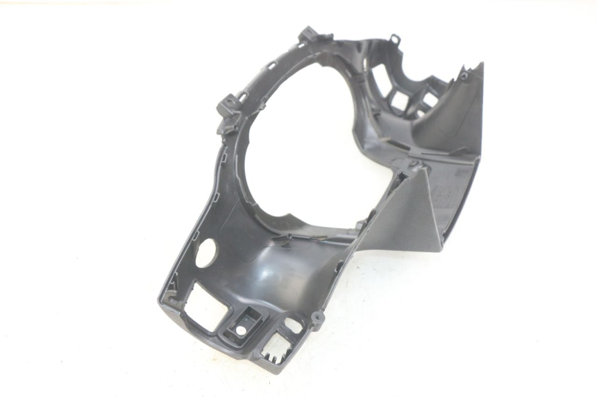 photo de HINTERE LENKERABDECKUNG PIAGGIO BEVERLY 125 (2010 - 2015) - Detailansicht des Bauteils