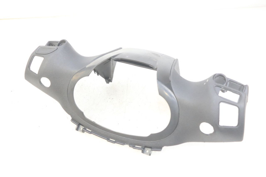 photo de HINTERE LENKERABDECKUNG PIAGGIO BEVERLY 125 (2010 - 2015) - Charakteristische Merkmale