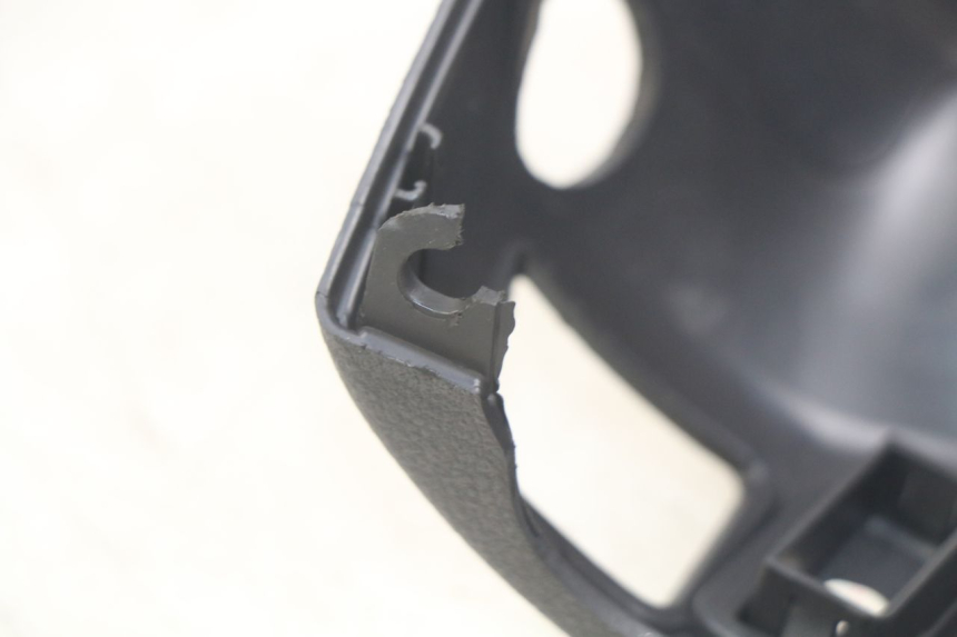 photo de HINTERE LENKERABDECKUNG PIAGGIO BEVERLY 125 (2010 - 2015) - Zoom auf Gebrauchszustand