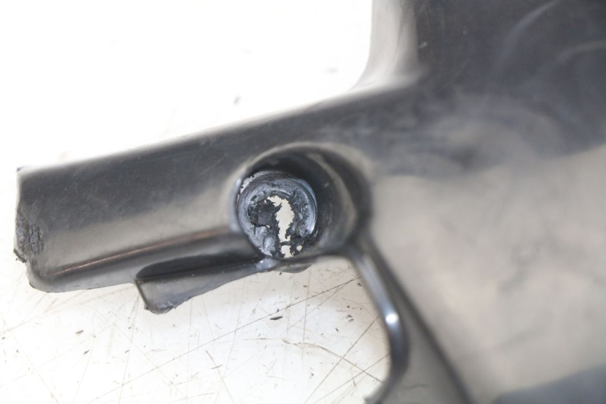 photo de HINTERE LENKERABDECKUNG MBK BOOSTER SPIRIT 50 (1999 - 2003) - Alternative Perspektive