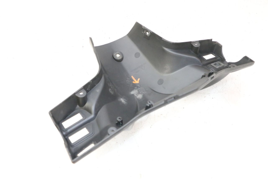 photo de HINTERE LENKERABDECKUNG TNT MOTOR BOSTON 4T 50 (2018 - 2025) - Details der Befestigungspunkte