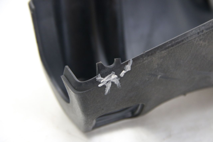 photo de HINTERE LENKERABDECKUNG DERBI BOULEVARD 50 (2009 - 2006) - Technische Nahaufnahme