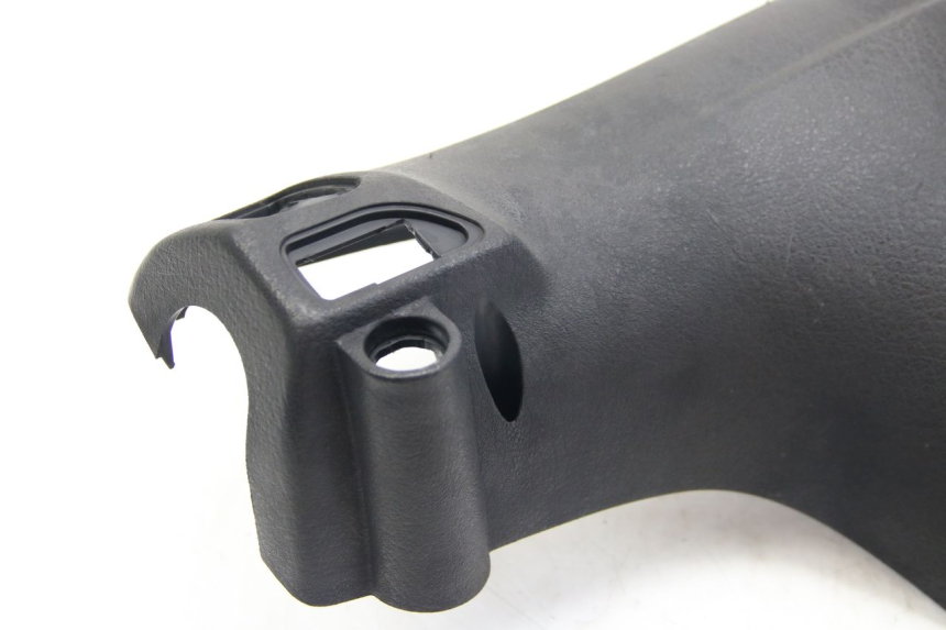 photo de HINTERE LENKERABDECKUNG DERBI BOULEVARD 50 (2009 - 2006) - Details der Befestigungspunkte