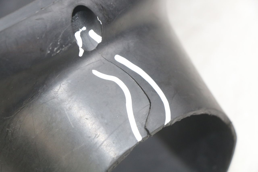 photo de HINTERE LENKERABDECKUNG YAMAHA BW'S EASY 50 (2013 - 2016) - Details der Befestigungspunkte