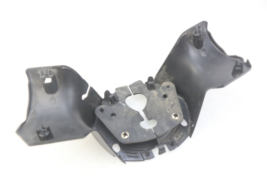 photo de HINTERE LENKERABDECKUNG PEUGEOT CITYSTAR 125 (2011 - 2017) - Detailansicht des Bauteils