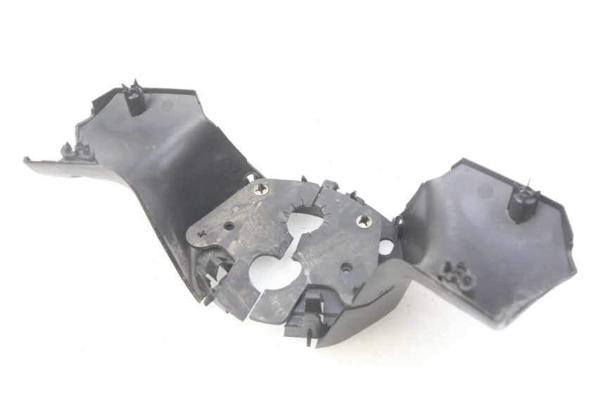 photo de HINTERE LENKERABDECKUNG PEUGEOT CITYSTAR 125 (2011 - 2017) - Zoom auf Gebrauchszustand