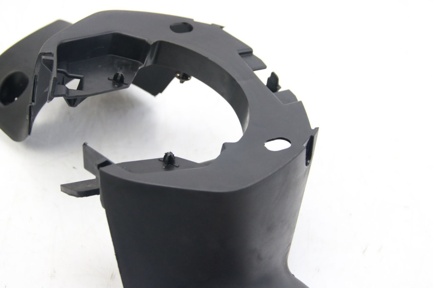 photo de HINTERE LENKERABDECKUNG PEUGEOT CITYSTAR 125 (2011 - 2017) - Detailansicht des Bauteils