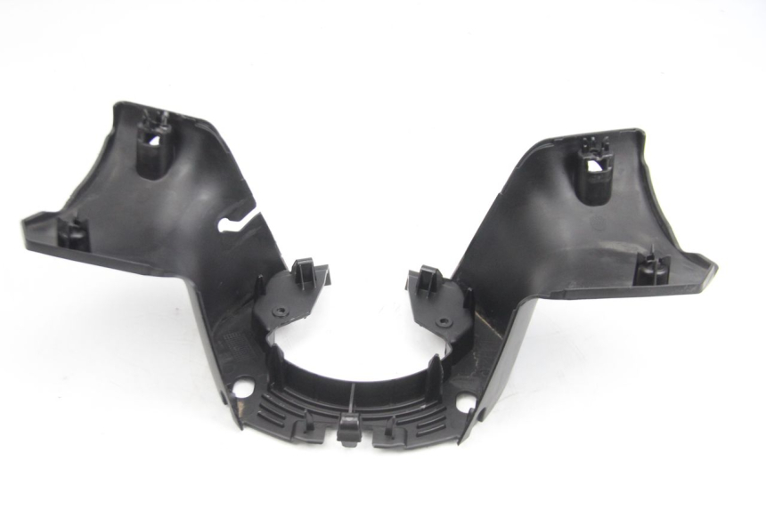 photo de HINTERE LENKERABDECKUNG PEUGEOT CITYSTAR 50 (2013 - 2017) - Detailansicht des Bauteils