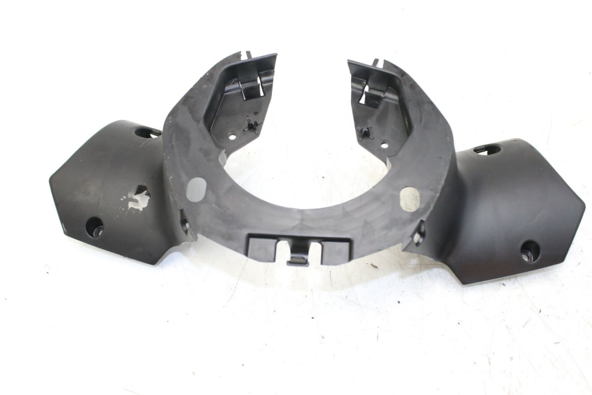 photo de HINTERE LENKERABDECKUNG PEUGEOT CITYSTAR 50 (2013 - 2017) - Detailansicht des Bauteils