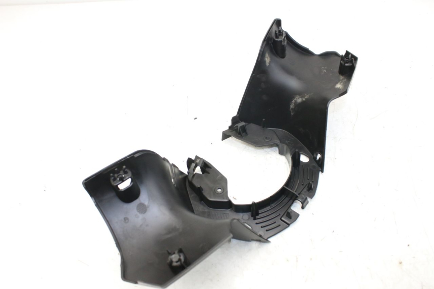 photo de HINTERE LENKERABDECKUNG PEUGEOT CITYSTAR 50 (2013 - 2017) - Oberflächenzustand und Material