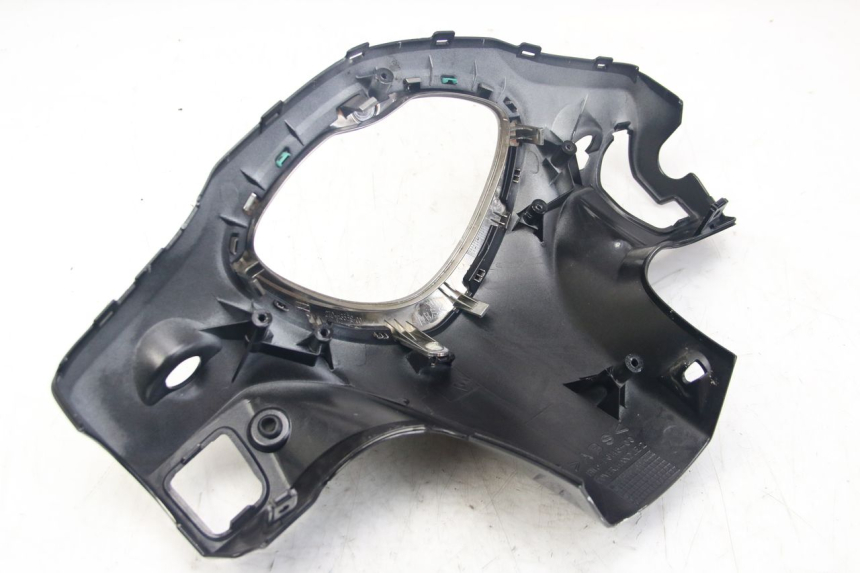 photo de HINTERE LENKERABDECKUNG YAMAHA D'ELIGHT DELIGHT 125 (2017 - 2020) - Zoom auf Komponenten