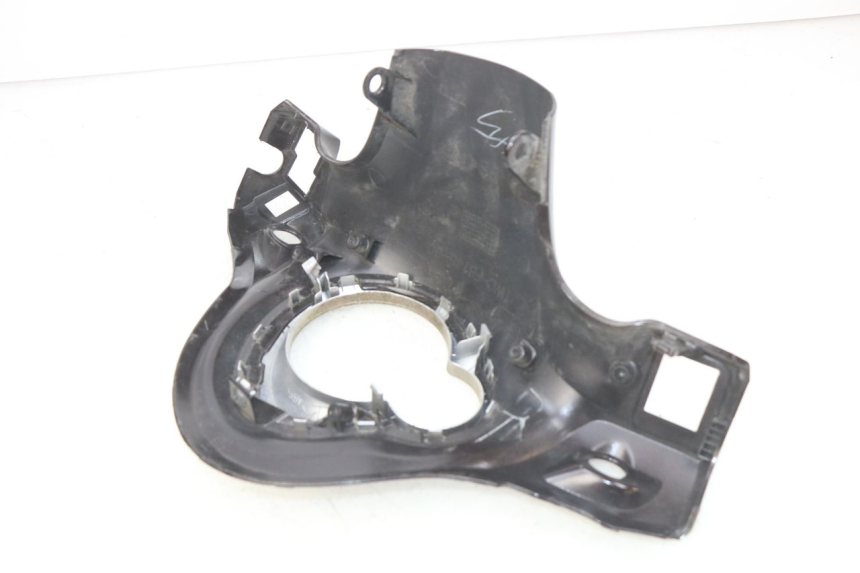 photo de HINTERE LENKERABDECKUNG YAMAHA D'ELIGHT DELIGHT 115 (2013 - 2017) - Kennzeichnungen und Originalreferenzen