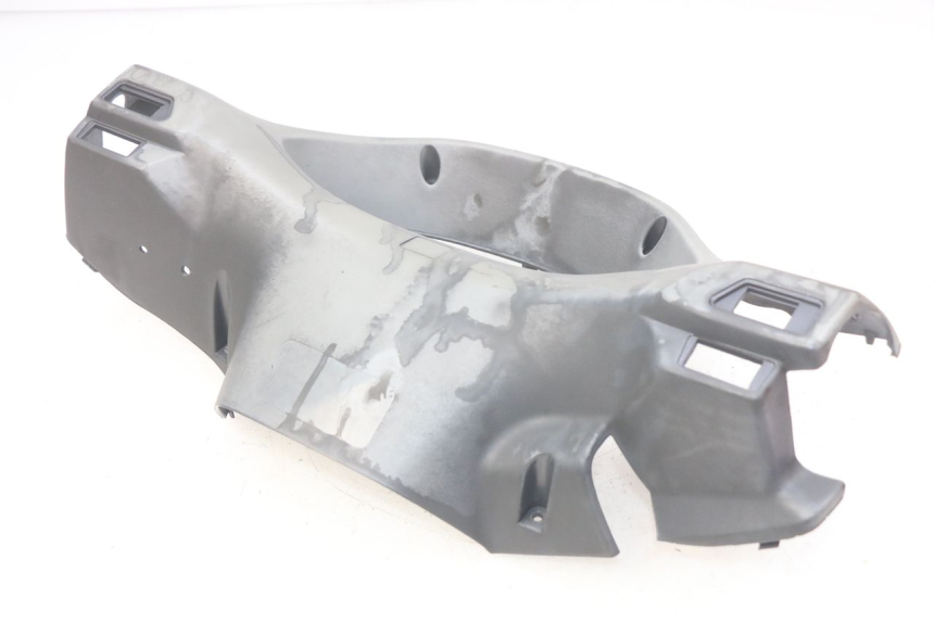 photo de HINTERE LENKERABDECKUNG HONDA FES PANTHEON 2T 125 (1998 - 2002) - Details der Befestigungspunkte