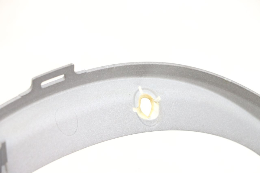 photo de HINTERE LENKERABDECKUNG SYM FIDDLE 3 III 125 (2014 - 2020) - Geprüftes Gebrauchtteil