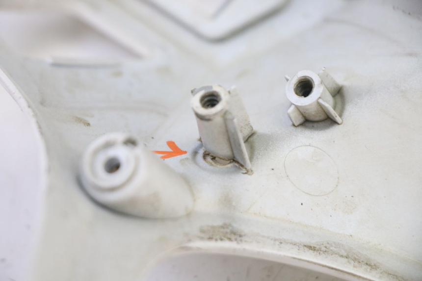 photo de HINTERE LENKERABDECKUNG SYM FIDDLE 3 III 125 (2014 - 2020) - Oberflächenzustand und Material