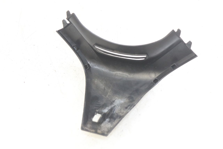 photo de HINTERE LENKERABDECKUNG HONDA FJS SILVERWING SILVER WING 400 (2009 - 2016) - Zoom auf Gebrauchszustand