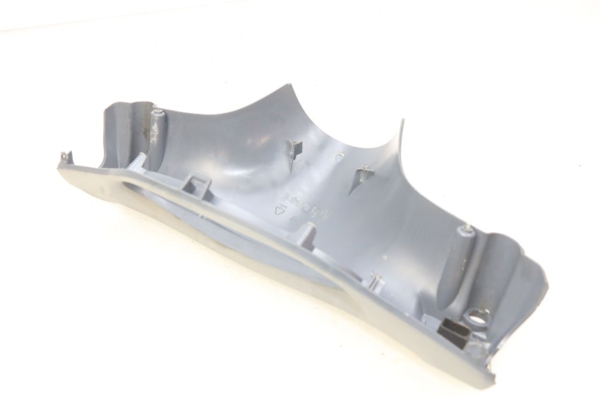 photo de HINTERE LENKERABDECKUNG PIAGGIO FLY 100 (2006 - 2010) - Detailansicht des Bauteils