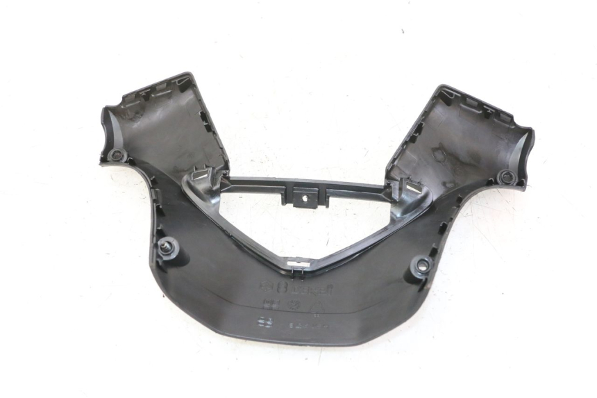 photo de LENKERVERKLEIDUNG HINTEN GILERA NEXUS 300 (2008 - 2013) - Zoom auf Gebrauchszustand