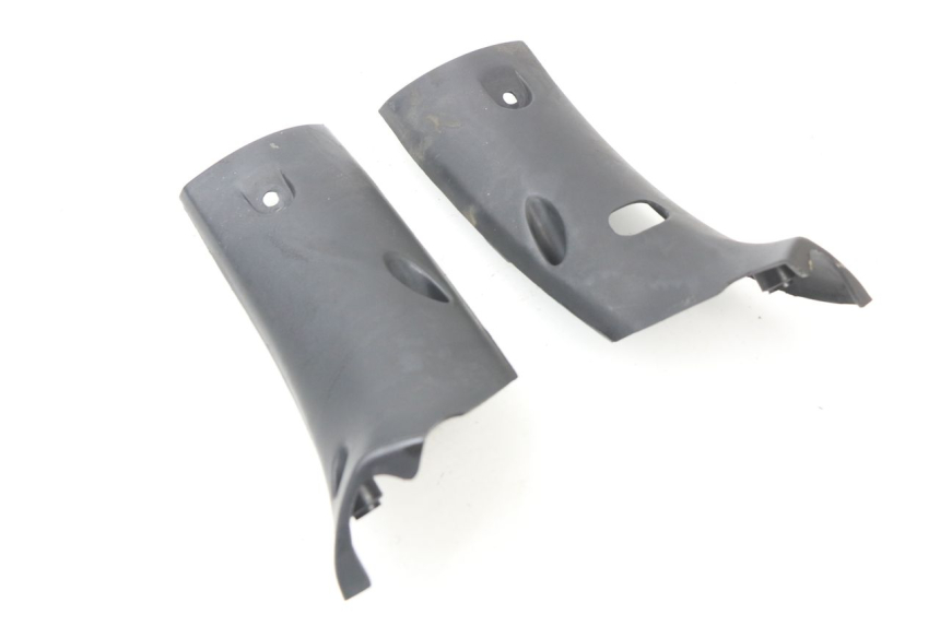 photo de LENKERVERKLEIDUNG HINTEN KYMCO GRAND DINK 250 (2002 - 2007) - Detailansicht des Bauteils