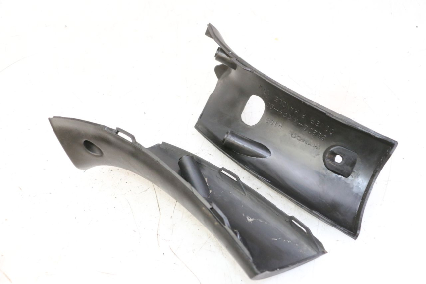 photo de LENKERVERKLEIDUNG HINTEN KYMCO GRAND DINK 125 (2008 - 2014) - Zoom auf Gebrauchszustand