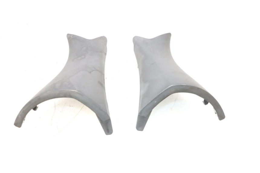 photo de LENKERVERKLEIDUNG HINTEN SYM GTS EVO 125 (2009 - 2013) - Detailansicht des Bauteils